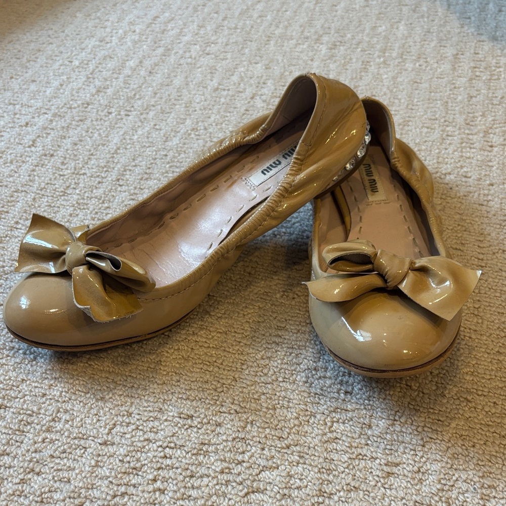 Miu Miu Beige Patent Bow Flats